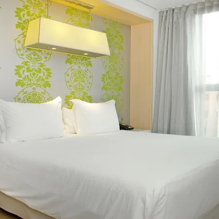Doubletree By Hilton Hotel