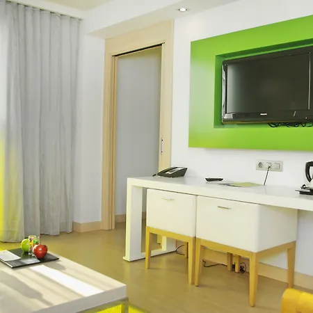 Hotel Doubletree By Hilton Gerona