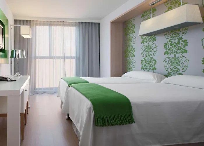 Ξενοδοχείο Doubletree By Hilton Χιρόνα