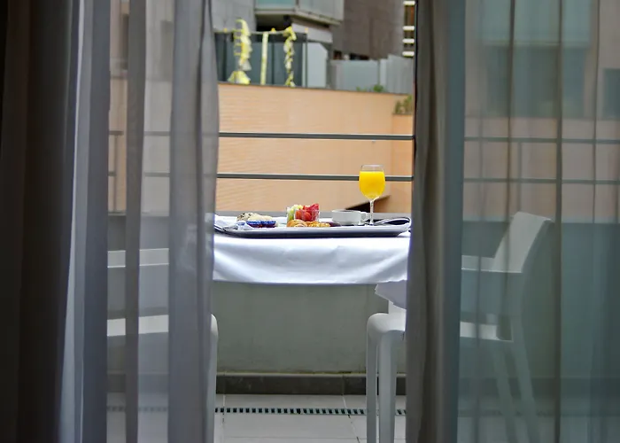 Doubletree By Hilton Χιρόνα