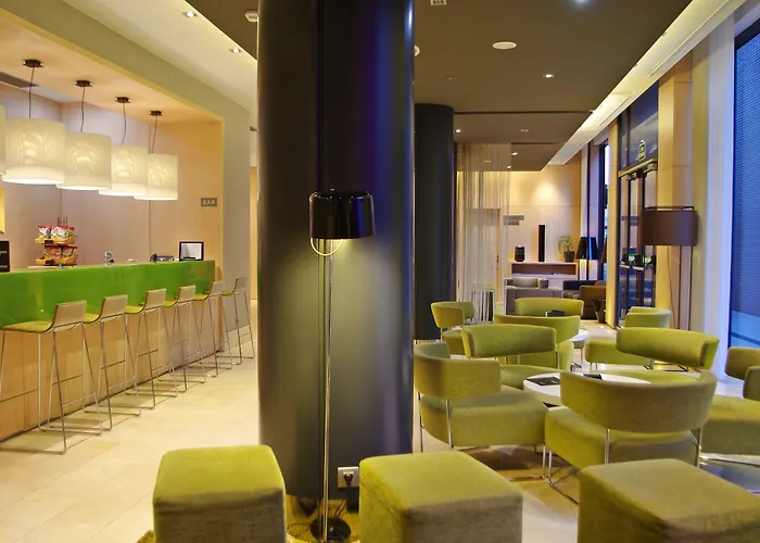 Doubletree By Hilton ジローナ