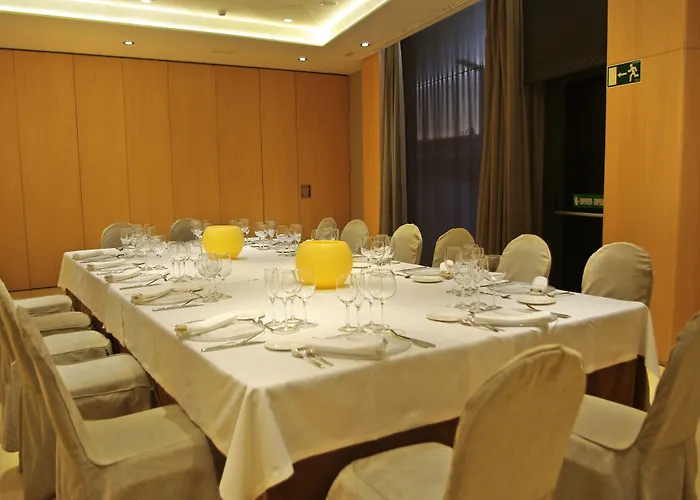 Ξενοδοχείο Doubletree By Hilton Χιρόνα