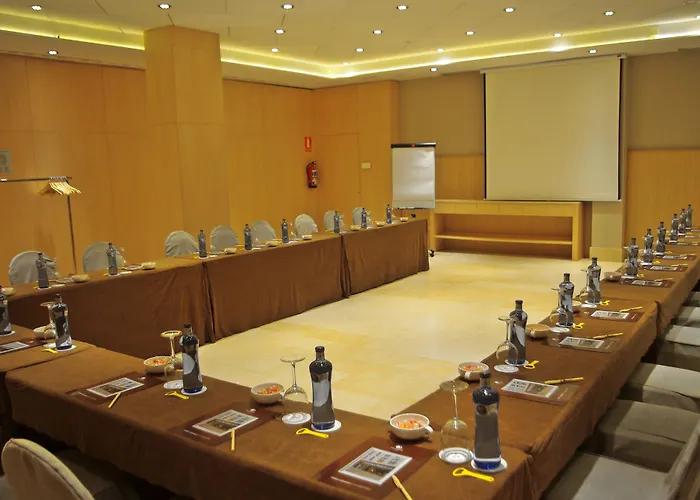 Doubletree By Hilton Χιρόνα