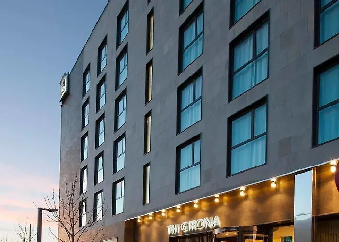 ホテル Doubletree By Hilton ジローナ