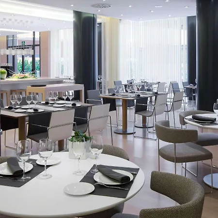 Doubletree By Hilton Отель Жирона