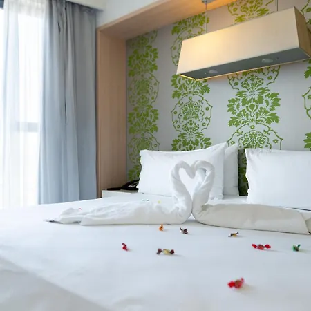 Doubletree By Hilton Girona